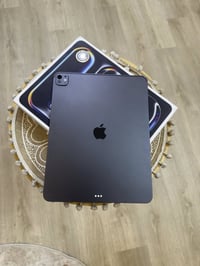 آيباد M5 • ٢٥٦ • شاشة ١٣ إنش