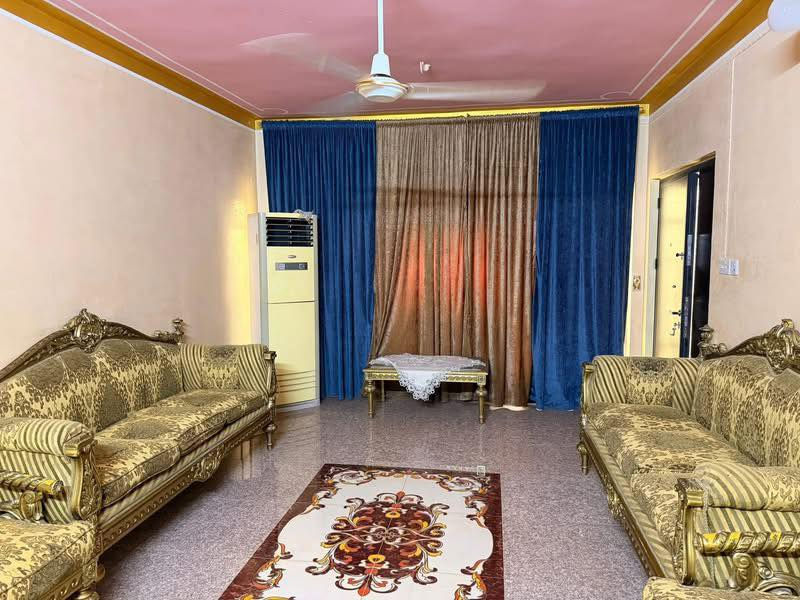 🏠 / دار للبيع مساحه ٣٠٠ م طابو صرف ركن 

               واجهه ١٠ م / نزال ٣٠ م

🧱  بناء نظيف جداً

الطابق الاول / مطبخ . أستقبال . هول . غرفه . مجمع صحيات . كراج 

الطابق الثاني / غرفتين . هول 

🌎 الموقع / الكرامه خلف مطعم وكافيه تاج محل ( بابانو سابقآ )

للأستفسار أكثر مراجعة مكتب 
بشار للعقار والمقاولات شارع ٦٠ بداية شارع الحسينية 

*********** 

***********

