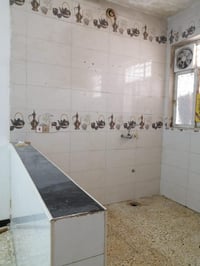 دار للايجار المساحه ٥٠ متر طابق واحد فقط نظيف البيت اريده لعائله صغيره...