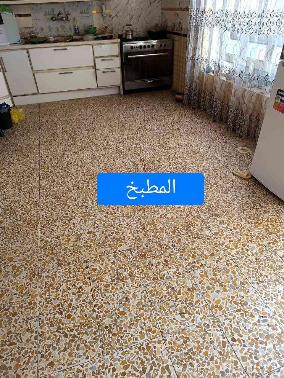 بيت للبيع طابو صرف باسمي  ٢٣٤م
غرفتين وصاله استقبال  مطبخ حديقتين وصحيات داخل وخارج بناء طابوق سقف شيلمان البيت نضيف جدا العنوان ابو صخير مناذره  الشارع الثاني الي خلف مستشفى المناذره *********** بي واتساب
