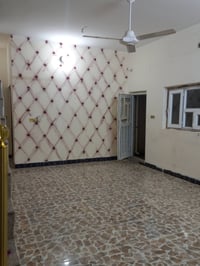 للأيجار بيت في حي القضاة مساحته ١٢٥ متر يحتوي على ٣ غرف نوم وموزع واست...