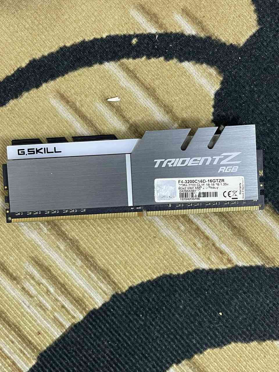 للبيع شباب الاسعار قفل قفل بدون معاملة رجاءً
‏RX580 8g XFX 
120الف 

‏Ram. 8g 3200 RGB 
55الف

M.B asrock b550 
120الف

Psu. Coba 550w
40الف

Hard 500 hdd 
20الف

Hard 128 ssd 
15الف

Case 
25الف

M.2 512g
50الف

M.B b560 msi pro 
120الف

Cpu. i5-11
115الف

Case مع كارتونه msi 
65الف

Hard hdd 1t
25الف

Red dragon كيبورد
35الف

Lexar 128g 
20الف

Lexar 128g
20الف

Keybord rgb
20الف


**إذا كنت صاحب هذا الإعلان وتريد حذفه لأي سبب، رجاءا أرسل رسالة إلى الدعم الفني**