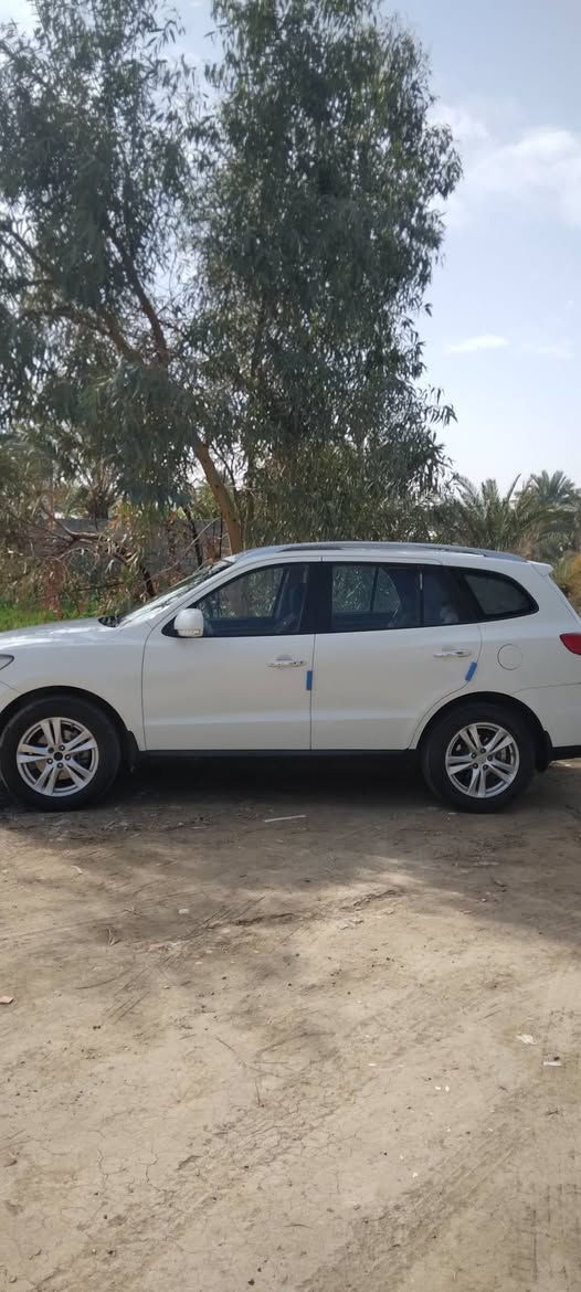 سنتافيا موديل  ١١ كفاله عامه فول مواصفات فتحه بصمه كل مواصفات الفول رقم انكليزي بأسمي هزه قبل اسبوع سنويه لل ٣١ سياره احله من الصوره بيه راجز اول ماتشغل وهي بارده صوت ثانيتين ويروح لاعته ولاخربطه صكر الله شاهد ترايك لاربيل تايرات جدد باتري جديد ماتذب ربع عليه بيه فقط باردات  السعر ١٦٨ وبيه مجال قليل للإستفسار ***********
