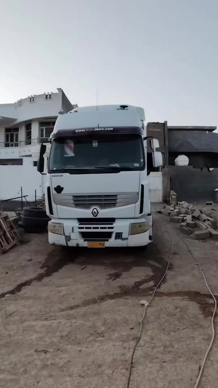 السلام عليكم رينو مشترك فالفو الحجم 440 الموديل 2006رقمه صلاح الدين بدون ضباره مربوطه براد ابيع واقع حال  *********** متواجد وتساب
