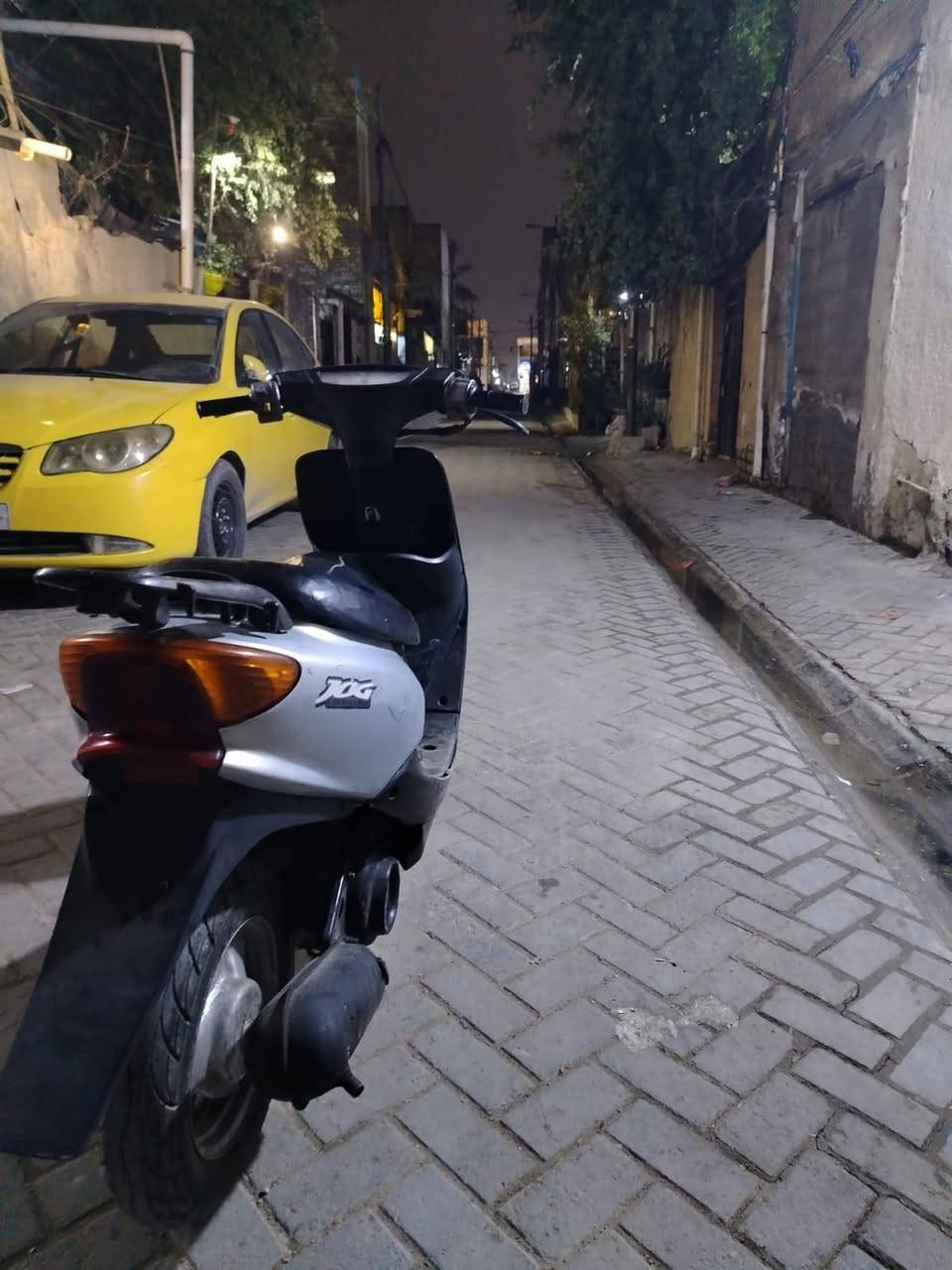 سلام عليكم دراجه عصفوريه فحل للبيع السعر 225 دراجه سلف هندر كامله ما بيه اي نقص كهربائيات شغاله مكينه ناعمه مكاني بغداد مدينه الصدر قطاع 37 رقمي ***********
