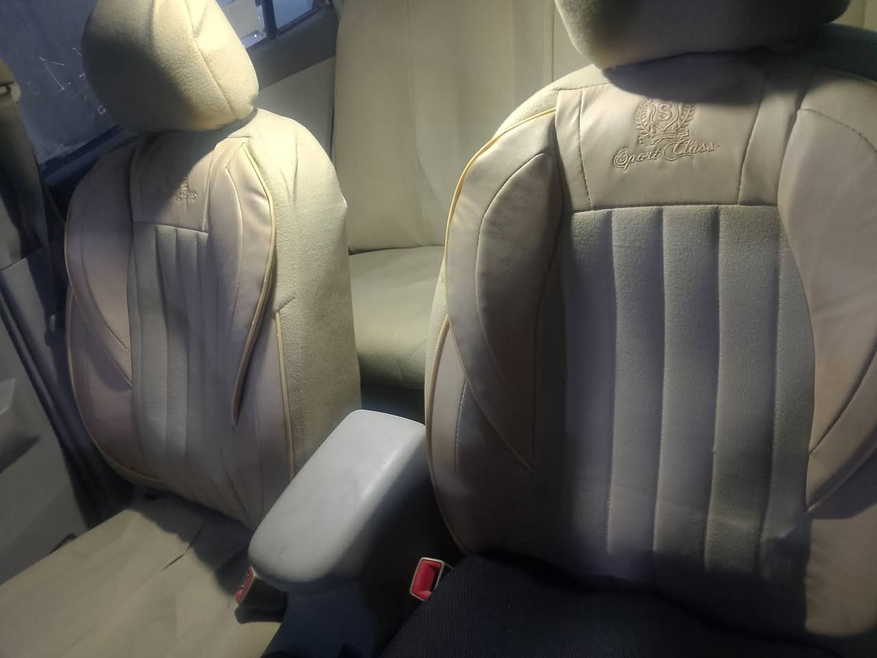 السلام عليكم
للبيع سيارة BYD G3 2013  مابيهة اي نقص تبريد شغال ثلج تبريدها 
كير اوتو
رقم بغداد
كير ومكينة كورلا 1800

السيارة مطلوبة للمصرف مكمل تسديدها بس راعيها ما اندلة 

اكفلهاا عشائريا وسرقة 

مكاني الدورة 
رايدها 25 قفل قفل تحياتي

***********
