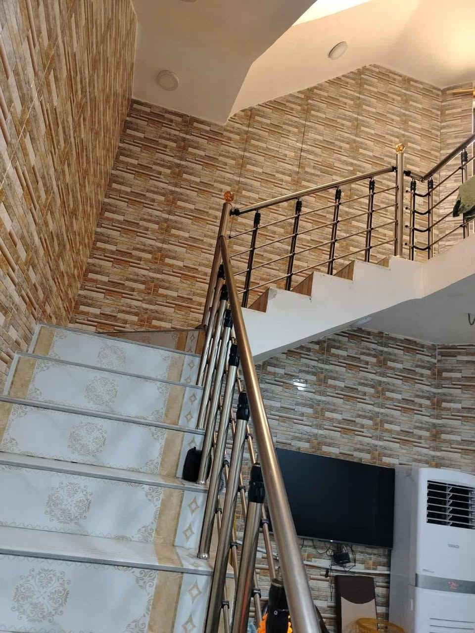 بيت للبيع
المساحه ١٠٠ م
طابقين بناء حديث
العنوان خلف مدينة حمورابي
السعر. 125 وبي مجال
للاستفسار الاتصال على الرقم
***********
الموسوي للعقار
