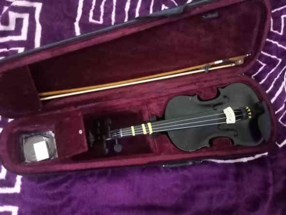 اله كمان للبيع
السعر 75 وبي مجال
تجي وياه وتر واحد +جنطه
للتواصل *********** واتساب
