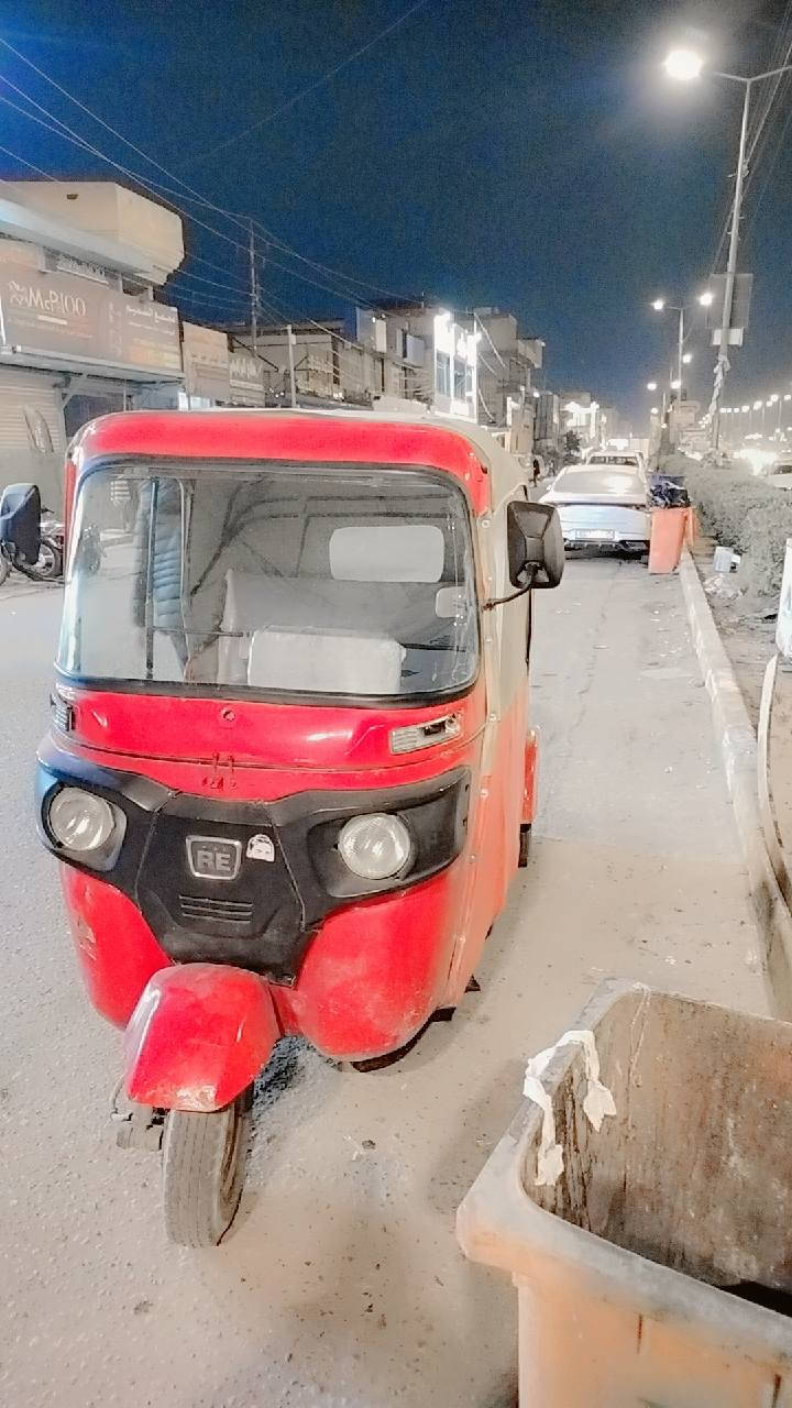 تكتك باجاج 2016 نظيفة مصبوغة صبغ عام لجمالية السعر.*********** عمارة, ميسان
