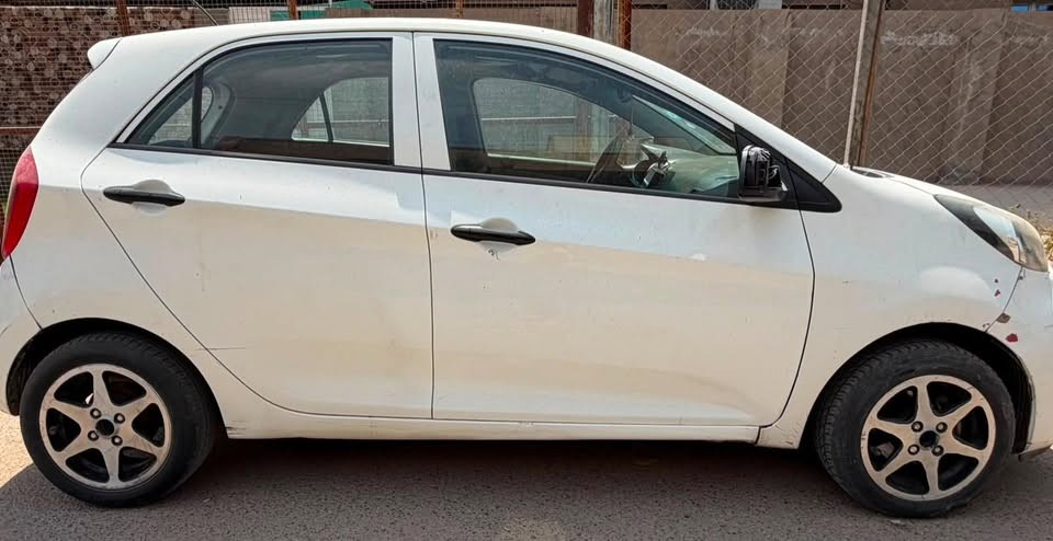 للبيع كيا بيكانتو موديل 2016 خليجي
 محرك 1200 اقتصادي رقم بغداد جديد أوتوماتيك
 مصبوغ 5 قطع يعني حزام  رقم بغداد جديد
السعر74 بيها 
‏‭***********
