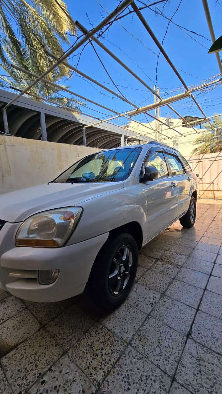 كيا سبورتاج للبيع موديل ٢٠٠٨ وارد امريكي مرشوشه حزام للجماليه بدون دواخل وعندي صورها قبل الرش 
محرك ٢٠٠٠  
شاشه وكامره 
رقمها ديالى  انگليزي باسمي شخصيا
 المكان بعقوبة المركز قرب كاتب العدل القديم السعر ١١٢ $ للاستفسار والمراسله ***********
