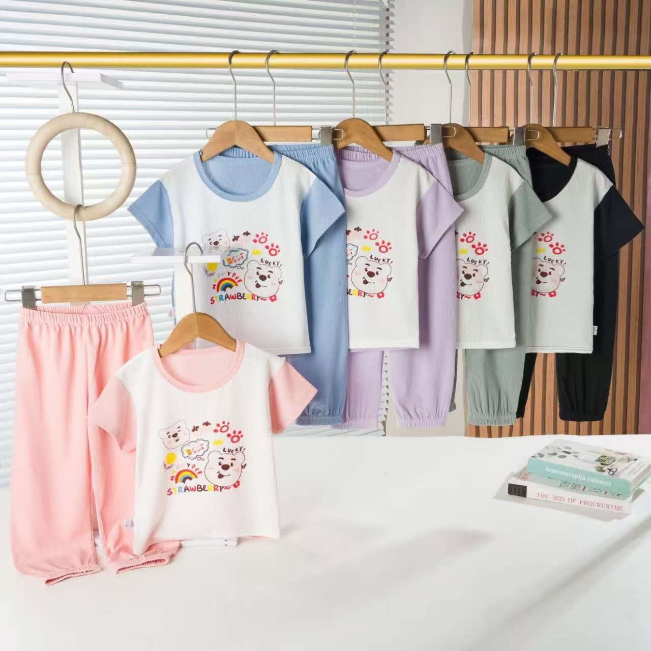 تراك شورت طويل ليكرا 
قياس 100/140 
الدرزن ٣ الوان و٣ طبعات
 بدون تحديد
 السعر  للدرزن33الف
اقل طلب 3درزن 
متوفر توصيل 5كل المحافضات
للحجز  مراسله الصفحه او على رقم ***********
‏تابع قناة أزياء الماسة في واتساب: https://whatsapp.com/channel/0029Vb3pV2I3LdQLqTEdWW1s
