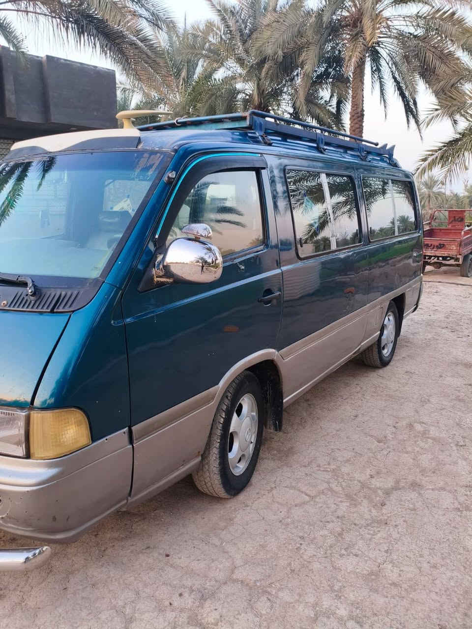 ستانه 13 مصبوغه جماليه رقم نكليزي مكينه وكير وحدايه وتخم تاير كله مصفره مكلف بلنشر ***********
