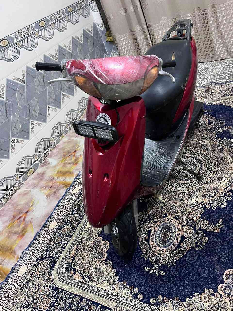 عصفوريه دراجه شغاله وخير من الله السعر ٢٠٠ بغداد الشعله ***********
