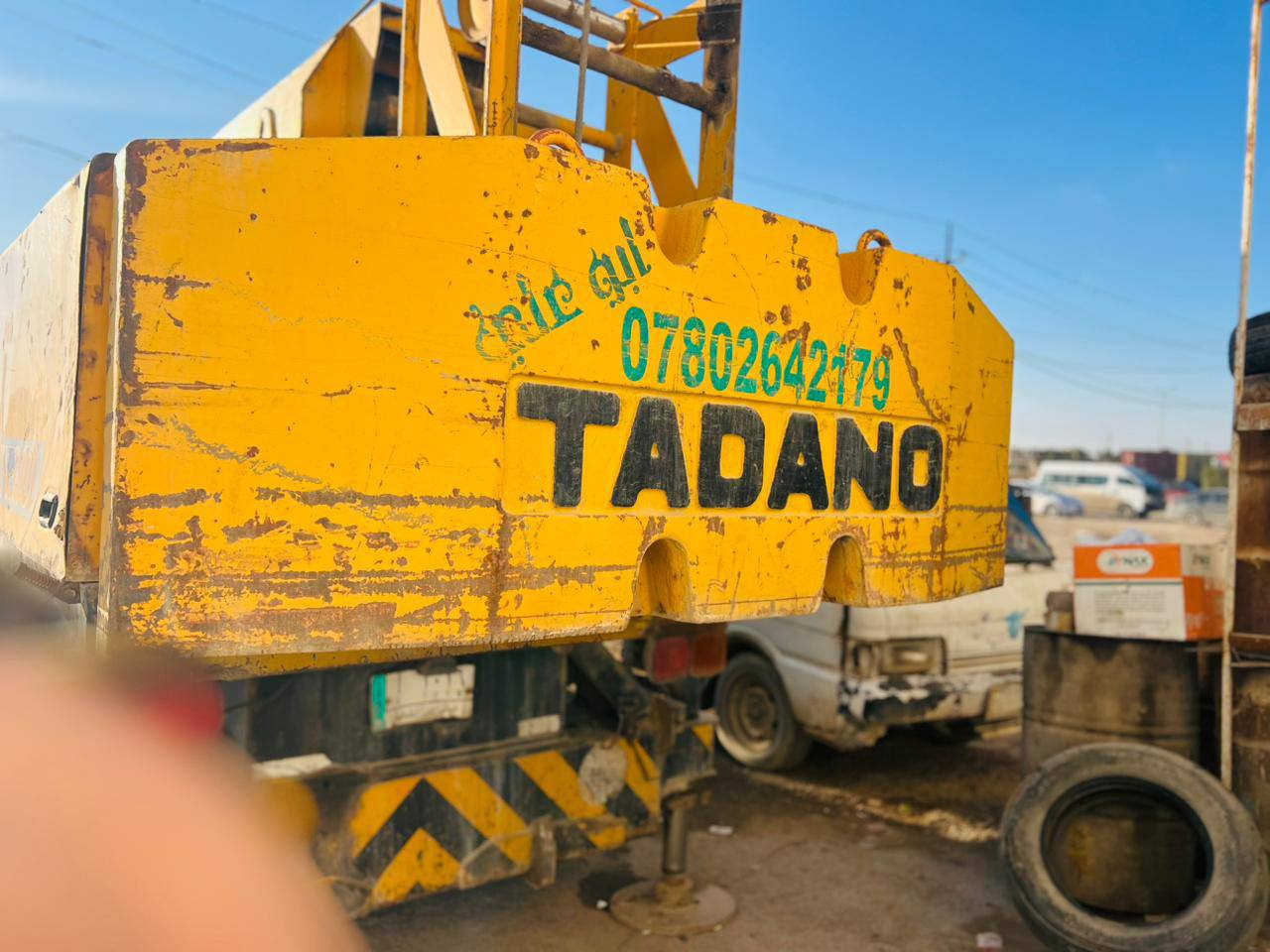 كرين
موديل 82
20طن 
نضيف 
المكان بابل
الرقم/***********
