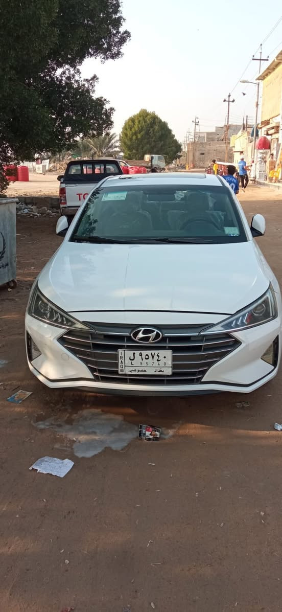 سلام عليكم للبيع النترا خليجي فول مواصفات الأخير موديل 2020 كفاله عامه ما عده طخه بل باب الخلفي رقم بغداد باقي 6 اشهر وتصير حره مكاني بصره رقم تلفوني  ***********
