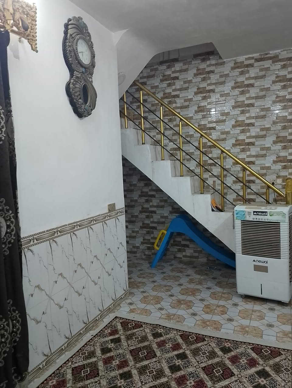 دار لبيع بحي نداء 100 متر منطقه 59 طابو صرف بسمي طابق واحد صب مسلح طابوك جمهوري سيراميك كاشي نضيف جدا شارع 10 سعر 80 مع لمجال رقم التلفون ***********
