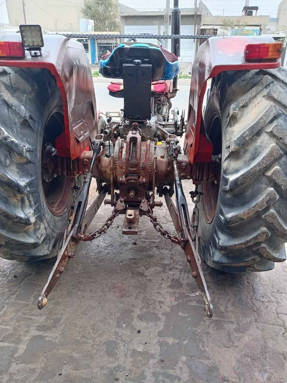 انجليزي حجم 275 للبيع موديل 82 رقم بغداد عنوان كركوك ***********
