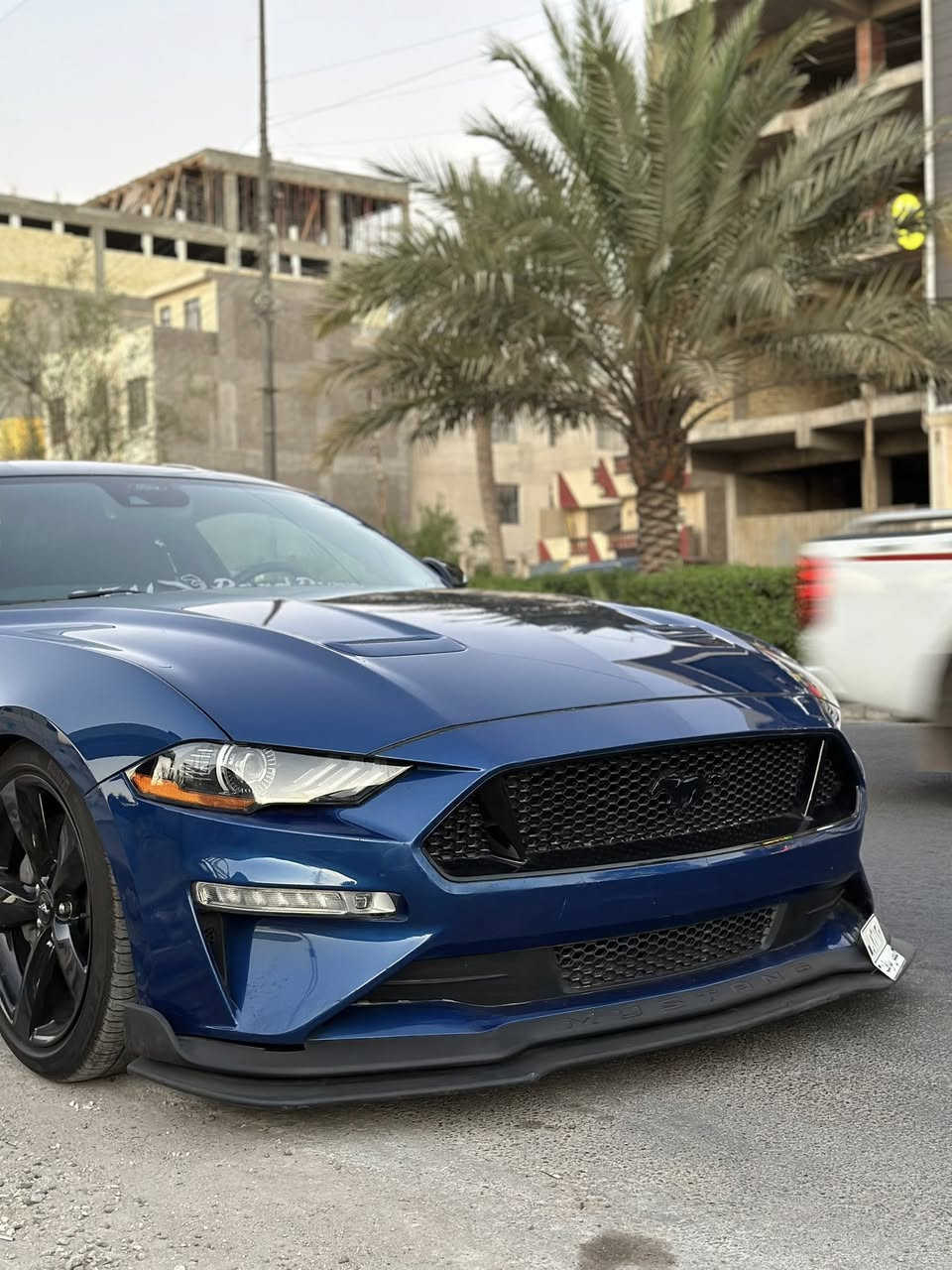" السلام عليكم "
* سيارة موستنك GTمديل 22 مكينه 5.0
* ⁠السيارة ماشية 14 الف 
* ⁠مواصفات السيارة ( رادار جانبي + امامي + خلفي ) 
* ⁠كامرة خَلفية 
* ⁠شفتات ستيرن 
* ⁠تحكمات ستيرن 
* ⁠كشنات كهرباء ⚡️
*اكتاف گزوز 
*3 نغمات گزوز 
*بگلايت دخاني  
* ⁠گير 10 نمر 
* ⁠تايرات دراك 
* ⁠لويات ايباخ 
* ⁠الويل الخلفي ويلد اصلي جاي مہَטּ امريكا بيها 
* ⁠السيارة مهبطة مہَטּ الأمام 
* ⁠السيارة بدون ضربه وصبغ كلين
* ⁠بــس الدعامية مكسوره ومصلحه نفسها
* ⁠السيارة بيها تزويد بعد هواية بــس مانعرفه شنو لان السيارة جانت سابقاً بشركة تزويد في امريكا 
* ⁠مكان السياره ( بغداد - البنوك )
* ***********
