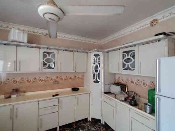 ‏دار للبيع طابوق كونكريت 
 السعر 127 مليون قفل غير قابل للتفاوض 
المساحه ٢٠٠ متر طابو زراعي سند ٢٥
حله بكرلي ٤ بلبدايه قريب علئ الشارع العام
منطقه هادئه خدمات كامله.............
شارع ٨متر تبليط مجاري خدمات كامله 
يحتوي على ٤غرف نوم وكلدور واستقبال ومطبخ وصحيات داخليه وخارجيه ومدخل للبيت كبير
للاستفسار الاتصال على أرقام المكتب
*********** متوفر واتساب
***********متوفر واتساب‏
