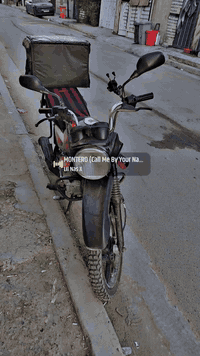 السلام عليكم بوكسر للبيع مديل23 مال شغل
بدون اوراق نسوي مكاتبه فقط 
اني مشتريها ع هاي الحطه السعر 850 بيها مجال مكاني بغداد 
***********
