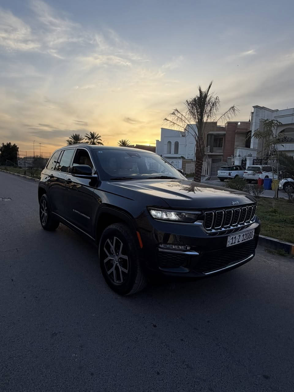 Jeep Grand Cherokee 2024
الموديل 2024 . وارد امريكي دخول جديد مرقم بغداد 
المحرك : 3600
العداد :20 الف  
اللون : اسود زيتوني مغلفه Bbf
داخل سياره لو بيجي 
وضع الشارع/ حساسات  امامي خلفي
فور ويل 
سياره دفع رباعي قياده انظمه جبلي ثلجي صحراء 
شاشه كار ابلي 
مرايات رادار نقطه عمياء 
مري شفط + اشاير 
مكفوله من صبغ وتبديل 
بيه بارد ممبين نهائي 
السعر 318 وبيه مجال مراوس بلقناعه 
***********

