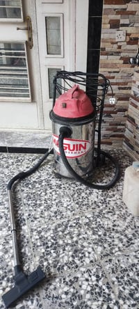 للبيع اغراض بيت وكلها شغاله وعالفحص  غساله هيتاشي...مكنسه كهربائيه حجم...