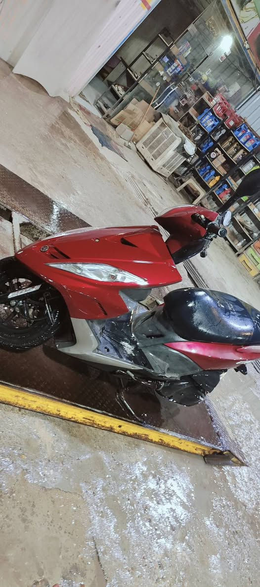 السلام عليكم دراجة للبيع GTR السعر 750 
مكينه ما مفتوحه البجم الأمامي تجاري
بي فطور للاستفسار واتس اب ***********
