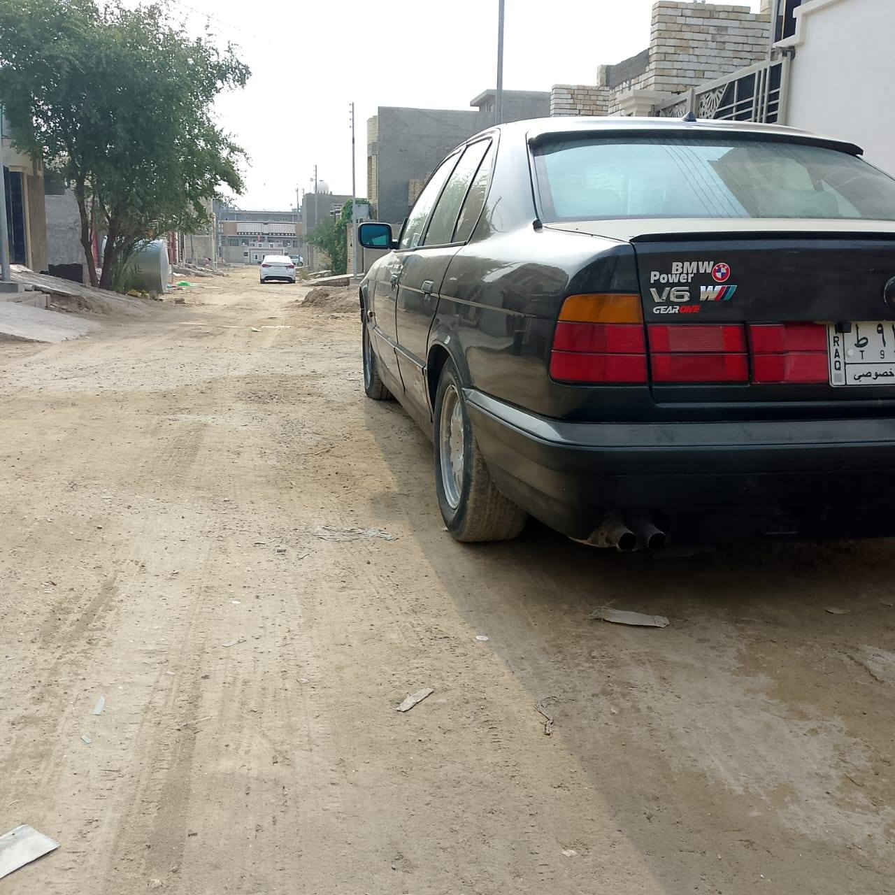 بي ام 525 للبيع بدون مراوس  موديل 1991 كير اوتو جام 4 كهرباء كير ومحرك بشرط بجم عريض فتحه سقف ويل مال صقر السعر  ٥٧   مكاني  فلوجه 
رقم موبايل *********** بي واتساب
