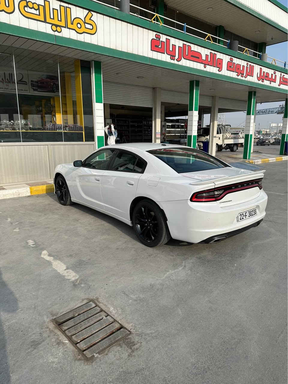 جارجر 2015 اربيل سنوية 2030 هسه مجدده تحويل وكالة حاظر
مواصفات sxt
كفالة عامة من الحادث فقط قطعتين كلير الجاملغ الايمن الخلفي والباب الخلفي الايمن من امريكا لا معجون ولا ضربة ابد محرك 3600 السيارة جديدة وغرفتهه جديدة 
گير محرك حدادة تبريد كله جاهز ماشية 139 الف ميل
ترايهه وين ميعجبك
***********
مكاني البصرة القبلة حي المهندسين البصرة, العراق
