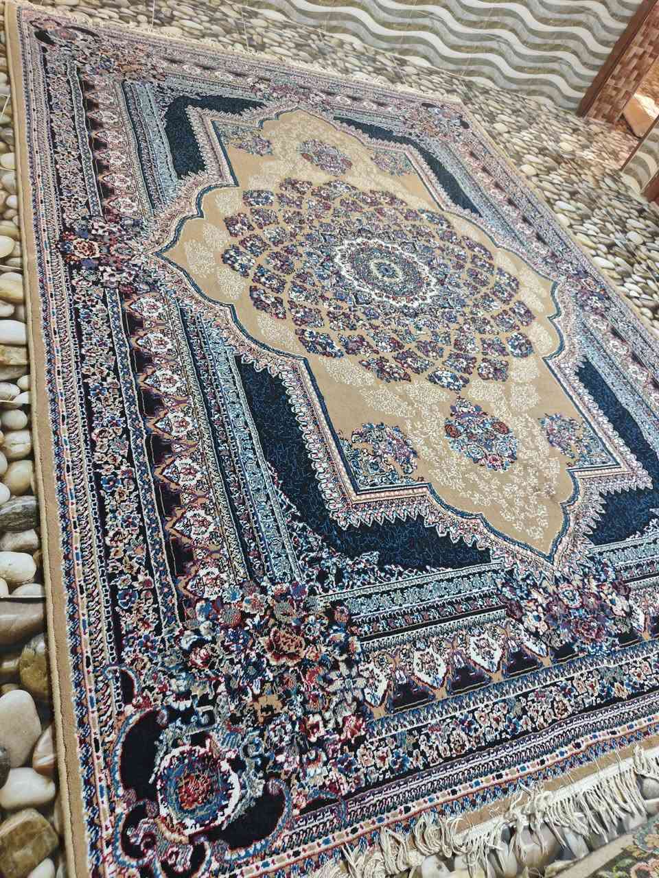3به4ی  700شانە ی  ده ره جه یه ک 90هه زار  ئه وە که ش 2دانه ی دونیم  به سێو  نیمه بۆ ژورێکی3به5ئه بێ  700شانە ی  ده ره جە دووە  70هه زار هه ردوکی  له که لار کۆنە ***********
