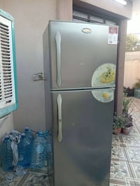 ثلاجه • نضيفه • شغال