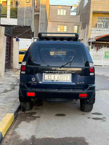 سلام عليكم 
متسوبيشي ناتيفيا 2008
.مكينة 3000 لبلادي 
.رقم بغداد الدولي الجديد بأسمي 
.السيارة بدون حادث وبدون صبغ
بيها فقط بارد بلجاملغ الأمامي 
.وصفحة السايق جاردة موضح بلصور
.لوكير شغال دفع رباعي وخلفي  
.تبريد ثلج وتدفئة 
.عليها إدامة 
.صدر امامي جديد 
.وعليها سيباية وتخم تاير 
.وتخم إضافي جبلي وية السيارة  
 .شاشة أندرويد وإنارة داخلية 

.نقصها خلل بلنمرة الأولى بالكير 
وصدر خلفي
.سعرها 87 وبيها مجال بسيط 
.مكاني بغداد الغزالية او الكرادة 
***********
