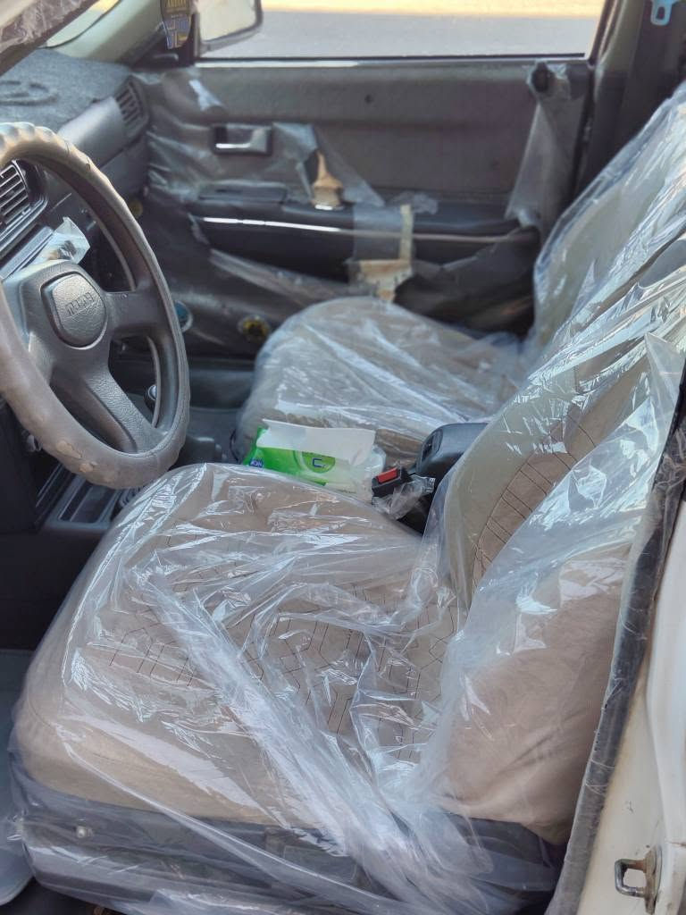 🚗 مازدا مۆدێل 1988 (خاوێن و بێمەشغەڵەت)
​بۆ فرۆشتن، ئۆتۆمبێلێکی زۆر خاوێن و توندوتۆڵ بە مەرج و مواسەفاتی نایاب:
​🔹 مواسەفات و تایبەتمەندییەکان:
​جامەکان: چوار جام کارەبایی
​سەقف: سڵاید
​گێڕ: عادی
​تایە و پاتری: چوار تایەی تازە و پاتری تازەی بۆ بەستراوە
​گێڕ و مەکینە: بەشەرت و بێ کێشە
​🔹 دۆخی یاسایی و بەڵگەنامەکان:
​ژمارە: سلێمانی (ڕەقەم باریک)
​سەنەوی: 2023 بەسەرچووە
​تەحویل و غەرامە: بەشەرت (موس بڕاوە و ئامادەیە بۆ تەحویل)
​🔹 دۆخی بۆیاخ و بەدن:
​بۆیاخ: سبوغی بیلادی خۆیەتی
​تێبینی بۆیاخ: تەنها یەک پەڵە لە چامڵغی پێشەوەی لای سایەق سبوغە، باقی گشتی بەشەرت.
​📍 شوێن: کەرکوک
​📞 ژمارەی مۆبایل: *********** كركوك, العراق
