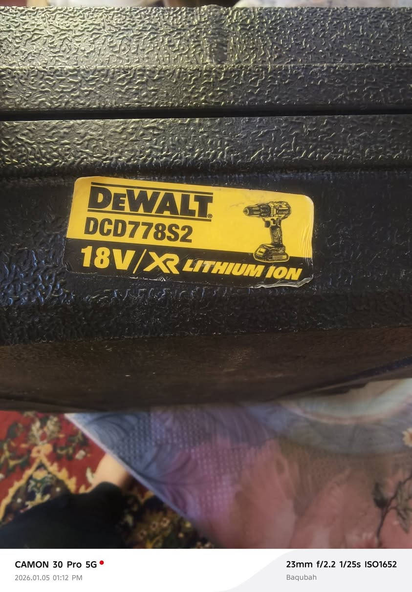 دريل ديوالت اصلي DSD778S2
للبيع للاستفسار الاتصال ***********
دريل وجنطه بدون بطاريه
