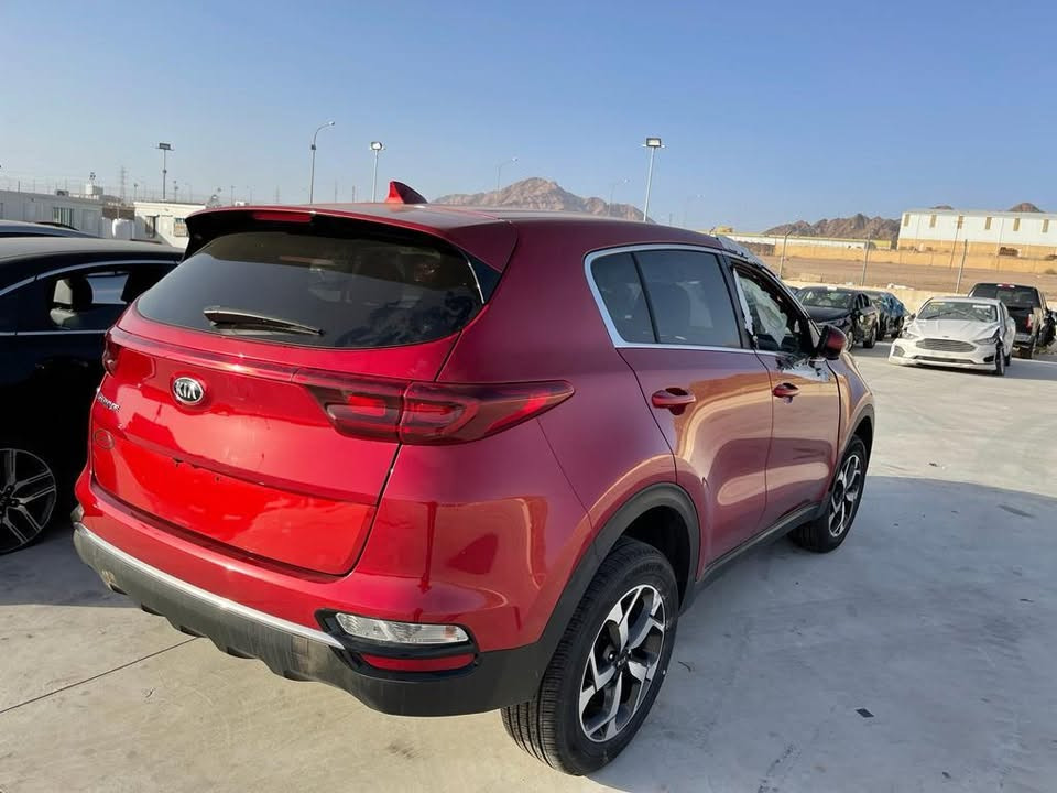 سبورتج ٢٠٢٠ وارد أمريكي مكفوله من الصبغ والتبديل حتى الدعاميات بدون صبغ ماشية ٦٥ الف ميل السعر ١٦٠ وبيها مجال صور الحادثة مرفقة بالمنشور للاتصال ***********
