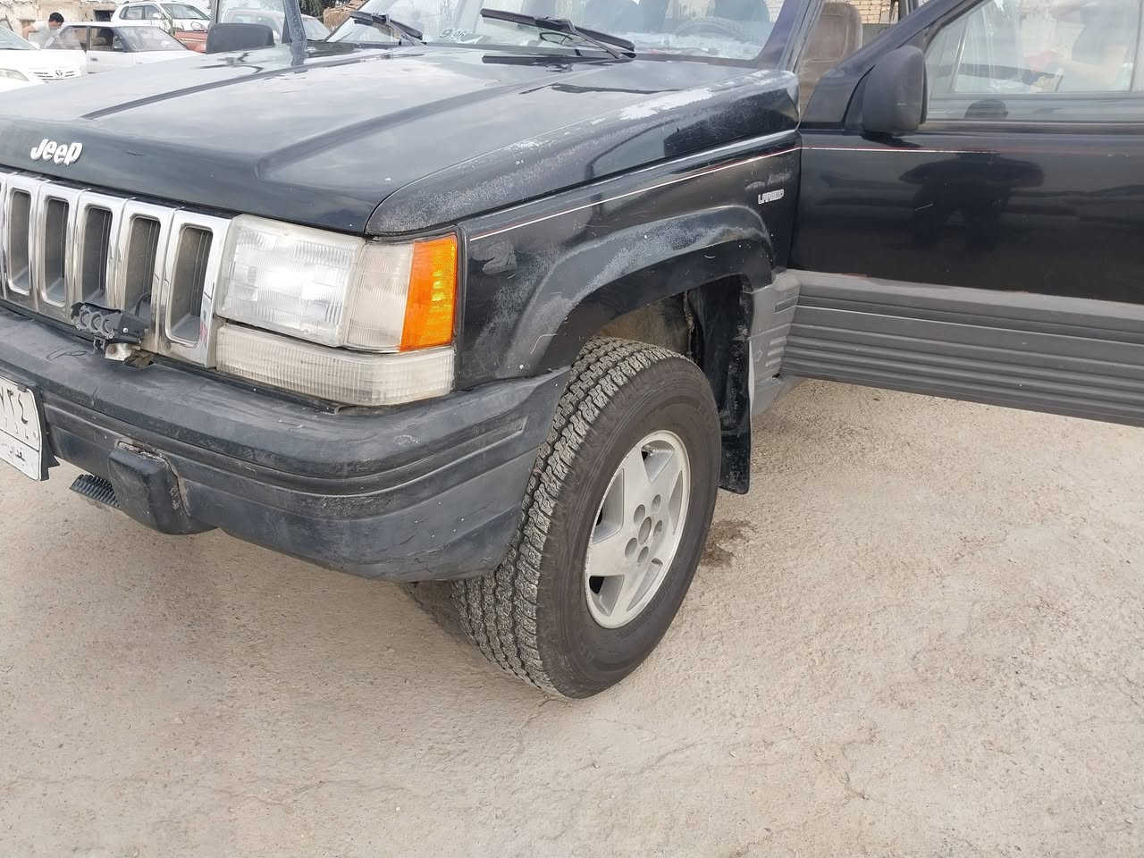 جيب شيروكي بغداد تحويل مباشر موديل ١٩٩٤ بيع مستعجل السعر ٣٥ واسط الزهراء قرب كراج بغداد ***********

