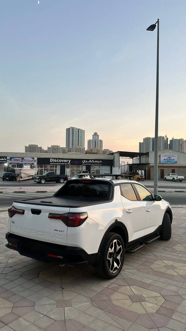 السلام عليكم
للبيع
هونداي سانتا كروز موديل ٢٤ Limited 
فول مواصفات 
فتحه
كشنات جلد 
تبريد خلفي ❄
كشنات جلد كهربائي 
تدفئ تبريد كشنات خلفي / امامي 
رادرات خلفي امامي جانبي 
مانع تصدام/ قياده ذاتيه / مثبت سرعه 
كمرات خلفي امامي جانبي ٣٦٠ 
٨ سماعات BOSE
محرك ٢.٥تيربو Turbo يولد ٢٨١hp
كير ٨ نمرات 
شاشه تاتي بحجم ١٠.٢٥ بوصه
وبعد خير من الله موصفات 
...... 
السياره ماشيه ٦ الاف mile قابله للزياده
السعر خاص او الاستفسار من خلال الرقم 
***********
