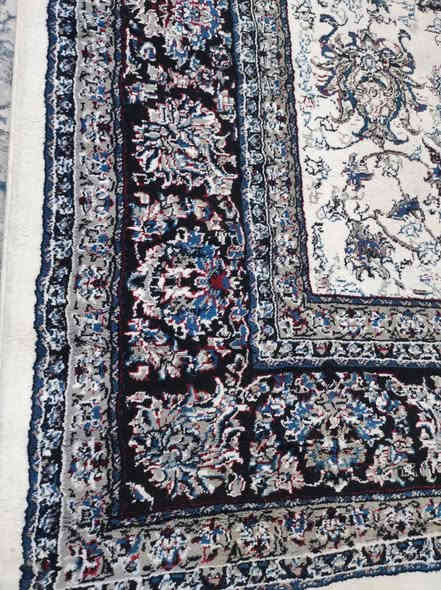 دوو فه ری  500شانە ی ئێرانی  3به4و 3به4  بۆ ژورێکی 4به6ئه بێ سعری هه ردوکی 120هه زار له که لار  کۆنە     ***********
