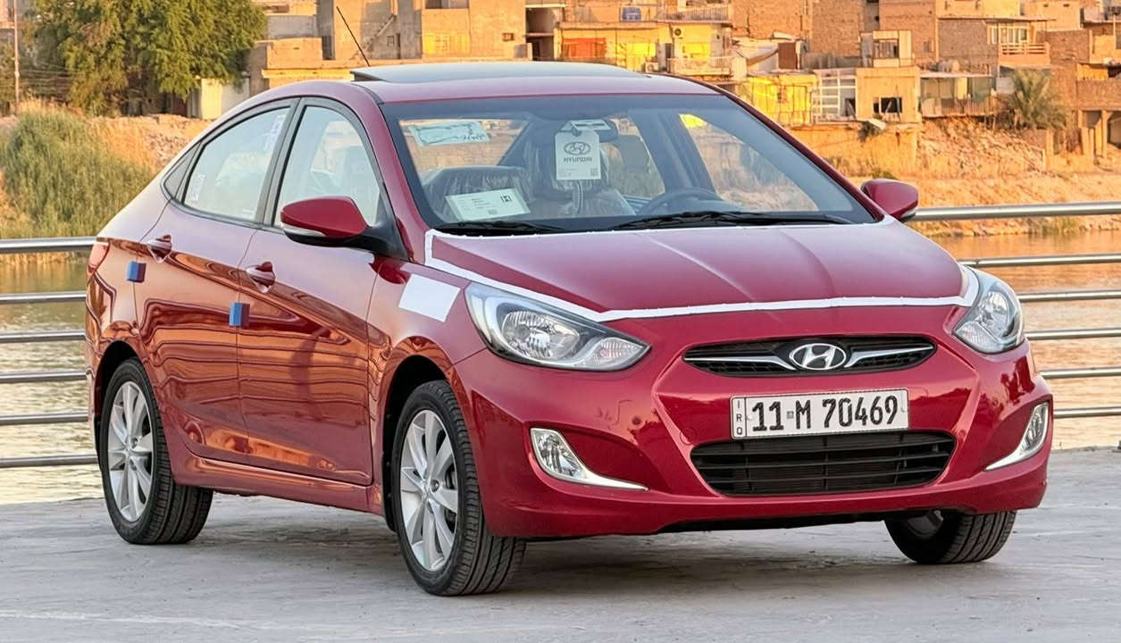 السلام عليكم 
هيونداي اكسنت 2015 خليجي فول مواصفات رقم بغداد دولي 
مكفوله من صبغ سبير منازل بعدها بحلة الوكالة 
 ماشية 30 الف 
المواصفات : فتحة / لايت LED / بلوجكتر / اشاير مري / ٥ ويل كب / 4 دسك  / داخل بيجي / تحكم ستيرن / محرك ١٤٠٠

مكاني بغداد حي البنوك 

للتواصل والاستفسار : ***********
