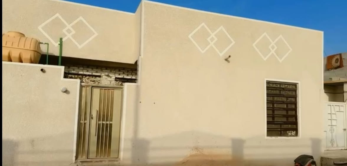 سلام عليكم بيت للبيع المساحه75المكان منطقته الحميديه قرب الجسر الجديد يعتبر اول شارع بعد صيطرت الحميديه لبيت ركن وبناء جديد ***********
