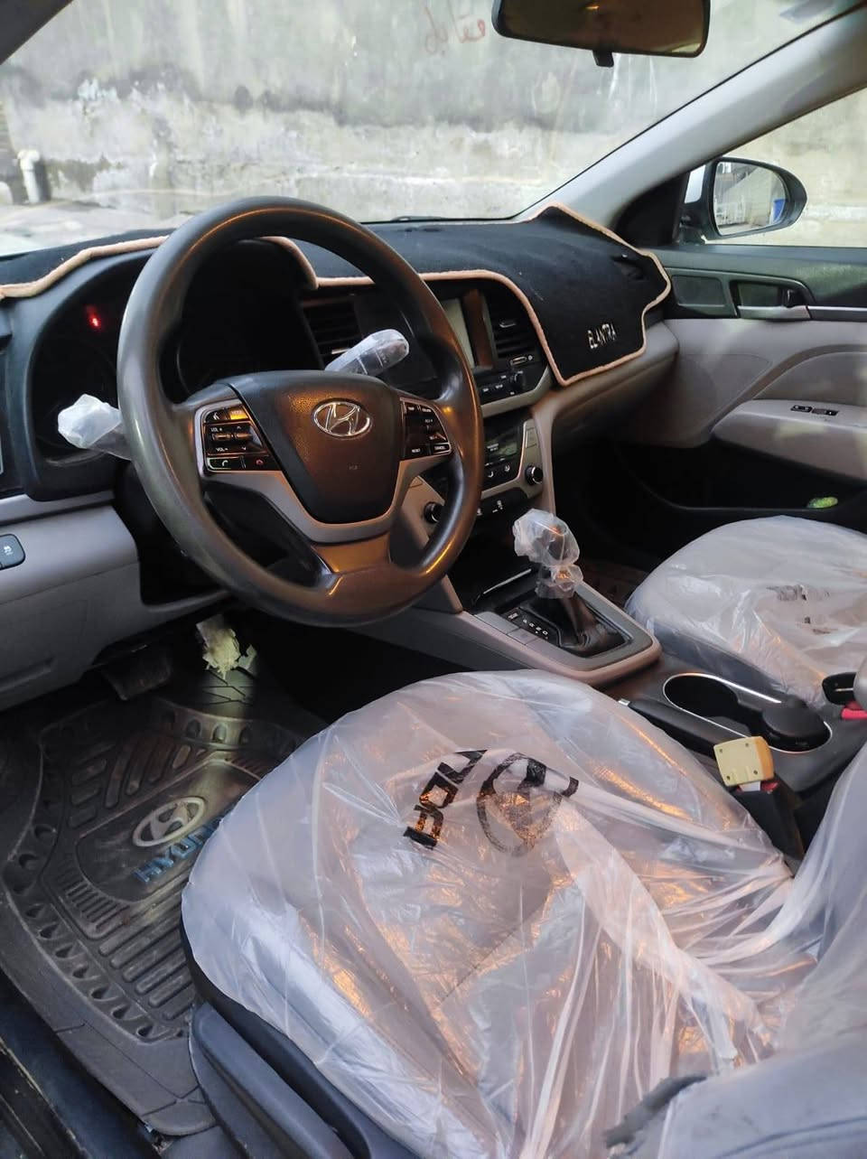 السياره للبيع موديل 17امريكي رقم ذي قار ليبل واحد ظربته حافت البنيد وجاملغ مكينه كير حداديه تبريد جاهزه اتصال ***********
