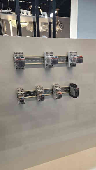 توفر الآن جميع مواد السيطرة الخاصة بمنظومات الـ ATS بجميع أنواعها من شركة ABB العالمية.
بيع جملة و مفرد – أسعار تنافسية وجودة مضمونة.

الموقع: البياع – شارع المعتز – مقابل محكمة البياع
للاستفسار: ***********
