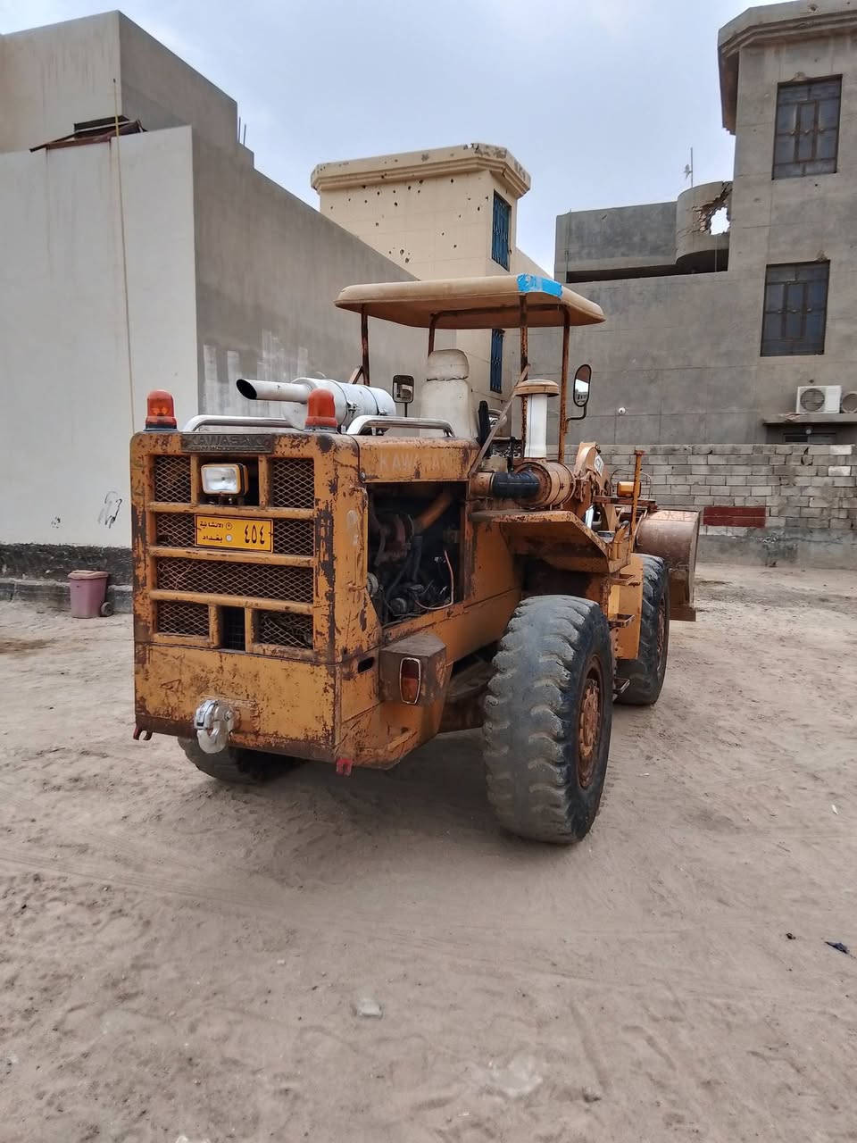 شفل عادي محرك بي موديل 79 رقم بغداد اصفر مكان الشفل رمادي الاتصال ***********
