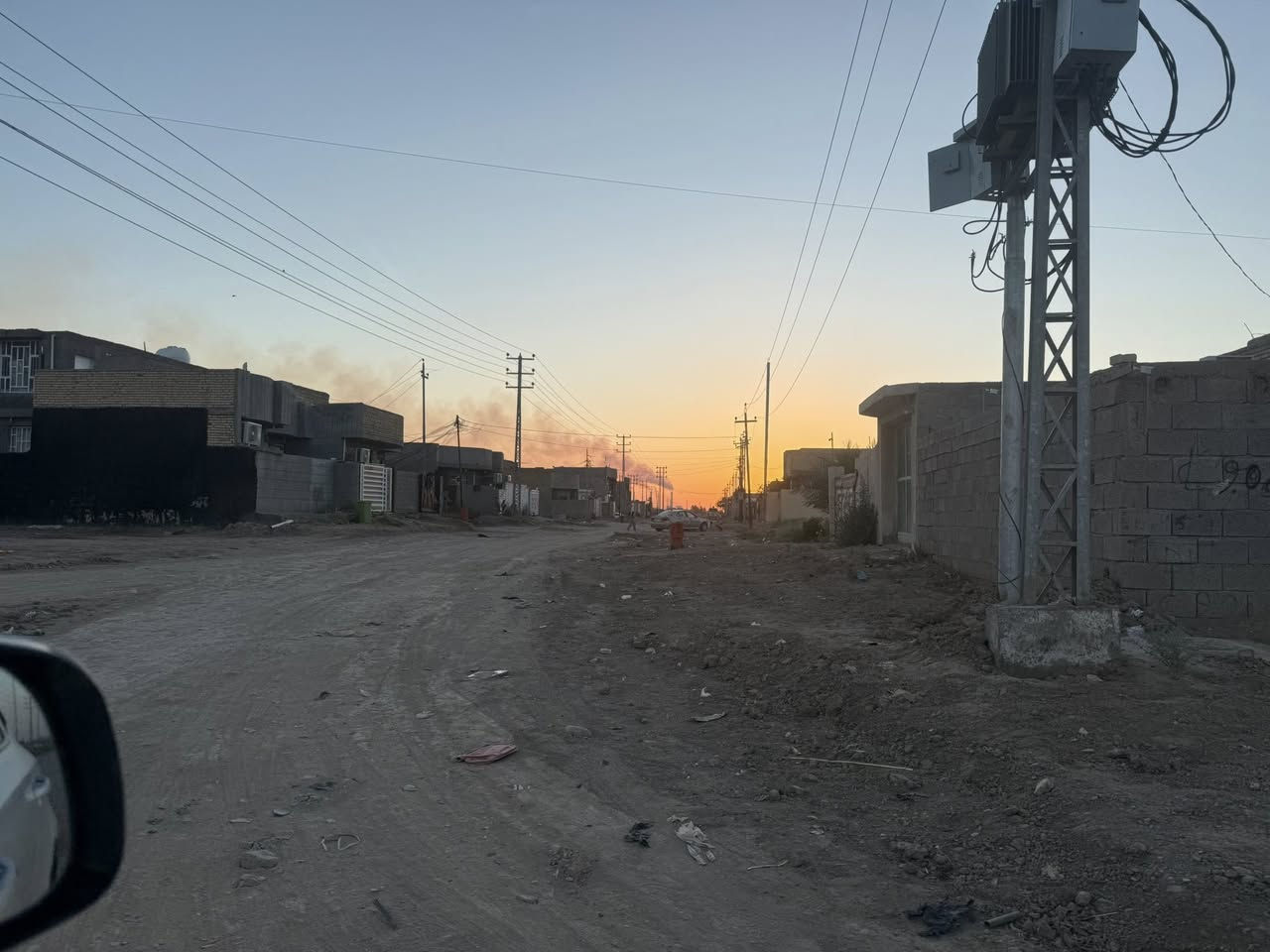 قطعة طابو صرف في حي ( الامير الثاني ) 
بجانب بيت استاذ ( سلوان ) 
تقع على شارع ( 30 ) وشارع ( 20 ) —( ركن ) 
مساحة ( 173 ) م 
تحويل ( مباشر ) 
خدمات - ماء - كهرباء 

للاستفسار مراجعة مكتب ( غيدان ) للعقار  
واسط - الزبيدية - مقابيل حي ( الصناعي )  
***********  
*********** محمد سيد غازي
