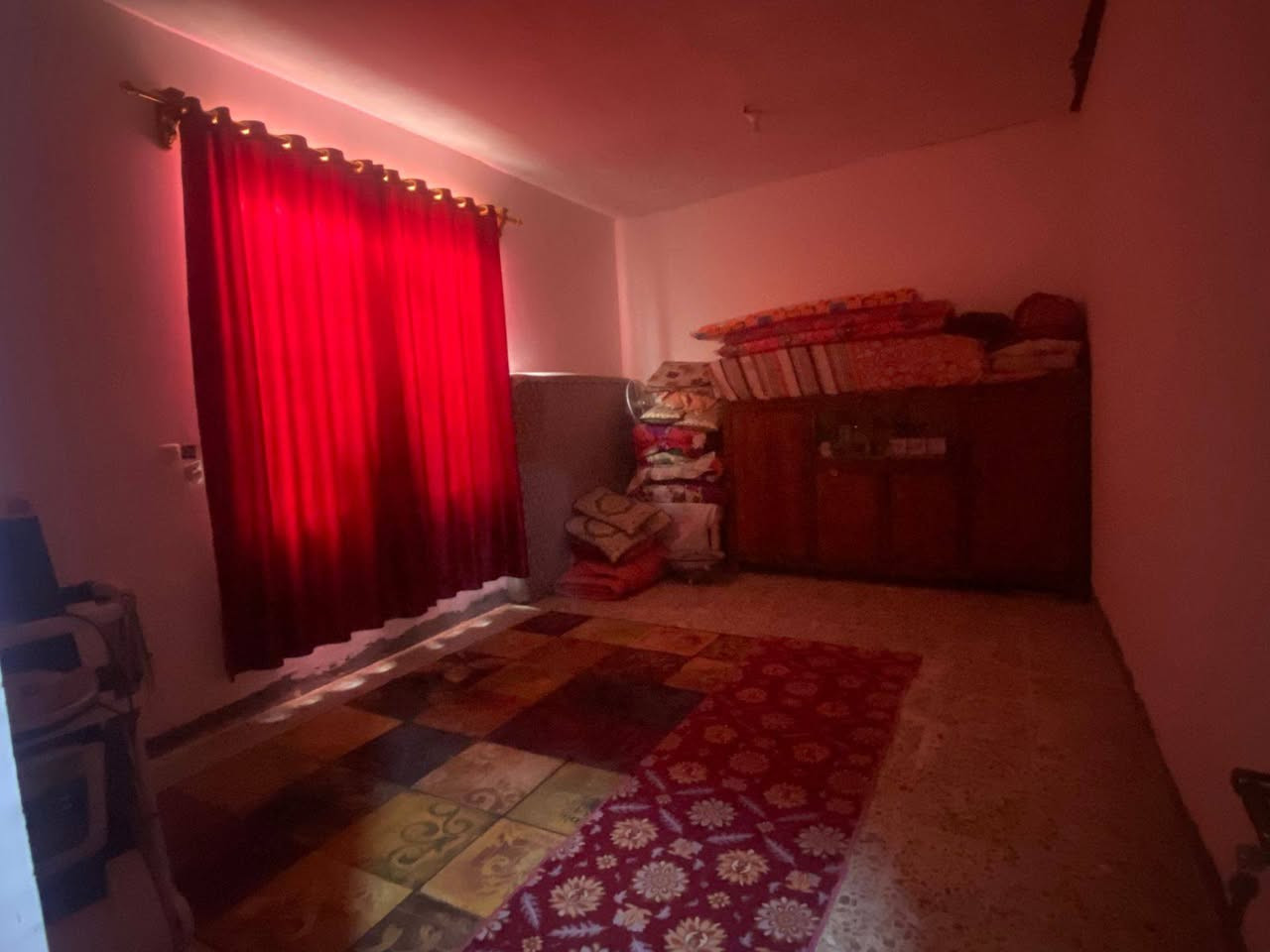 بيت البيع زراعي خلف مدرسه ال شموخ قريبه على جديده 175متر بناء طابوك براني ماكامله غرفتين وصاله ومطبخ وحمام 
بناء جديد‏‪***********‬‏
