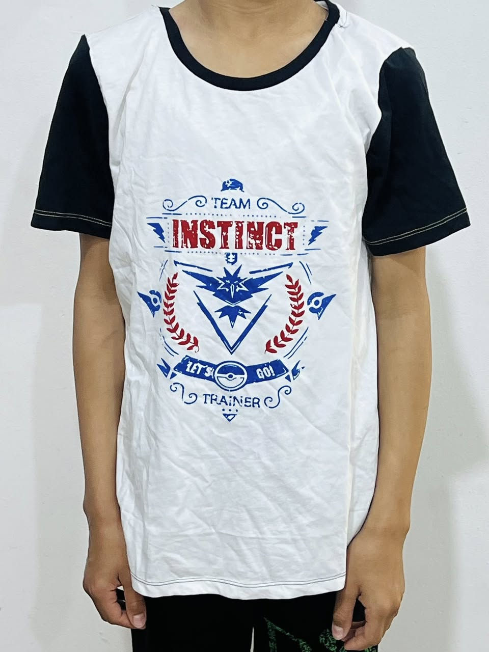 السلام عليكم اخواني عندي شلعة بديات رجالي شبابي 16 درزن جبتهم وما صار المشروع والله ماخذ القطعه على 2500 اريد. القطعه ب 2000 دينار 
*********** 
اي استفسار توصيل موجود
