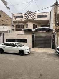 اخوتي الطيبين دار في منطقه ام الكبر خلف جامع الفردوس مقابل مركز الشرطه...