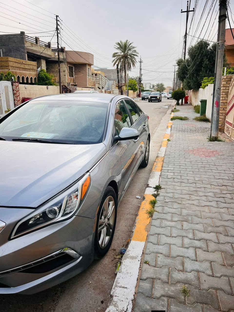 ‏السلام عليكم
‏🚗 للبيع / المراوس 🚗
‏
‏هيونداي سوناتا موديل 2015
‏ 🇺🇸 وارد أمريكي
‏فئة SE (المواصفات العادية)
رقم شمالي _ سليمانية 
‏
‏🔹 اللون: فيلي فاتح 🤍
‏🔹 الممشى: 123,000 مايل
‏
‏🔹 المواصفات:
‏✔️ محرك 2.4 لتر 4 سلندر GDI)
‏✔️ قير أوتوماتيك 6 سرعات
‏✔️ دفع أمامي
‏✔️ صرفية وقود جيدة ومناسبة للاستخدام اليومي
‏
‏🔹 التجهيزات:
‏✔️  نظام صوتي ممتاز
‏✔️ كاميرا خلفية
‏✔️ لد نهاري 
‏✔️ بلوتوث + USB + AUX
‏✔️ تحكم بالمقود
‏✔️ مثبت سرعة
‏✔️ مرايا قلاب
‏✔️ فتح وغلق مركزي
‏✔️ جنوط ألمنيوم قياس 17
‏✔️  صدر جديد امامي خلفي 
‏
‏🔹 الحالة:
‏✔️ ضرر قطعتين صبغ فقط 
‏✔️ بارد بسيط 
‏✔️ السيارة بحالة جيدة وممتازة وجاهزة للاستخدام
‏
‏
‏📍 الموقع: (بغداد - المحمودية)
‏💰 السعر: (116$)
‏
‏📞 للاستفسار: (***********)
