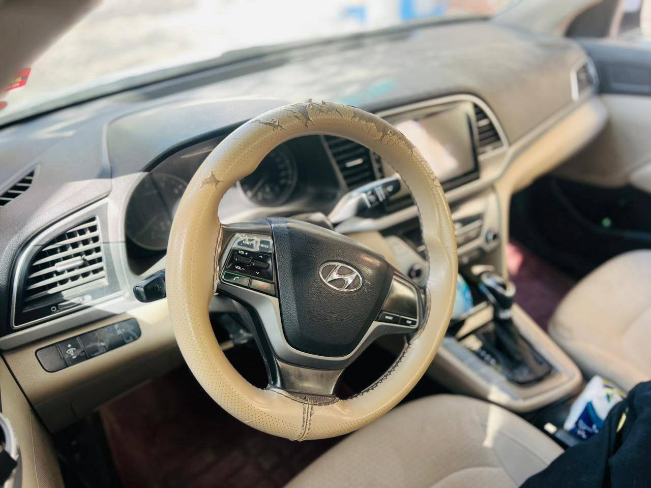 خليجي فول 17 موديل للبيع السعر117وبيه مجال للشراي مامتواجد عل فيس تصال فقط بسمي سياره جاهزه من كلشي *********** السونار موجود

